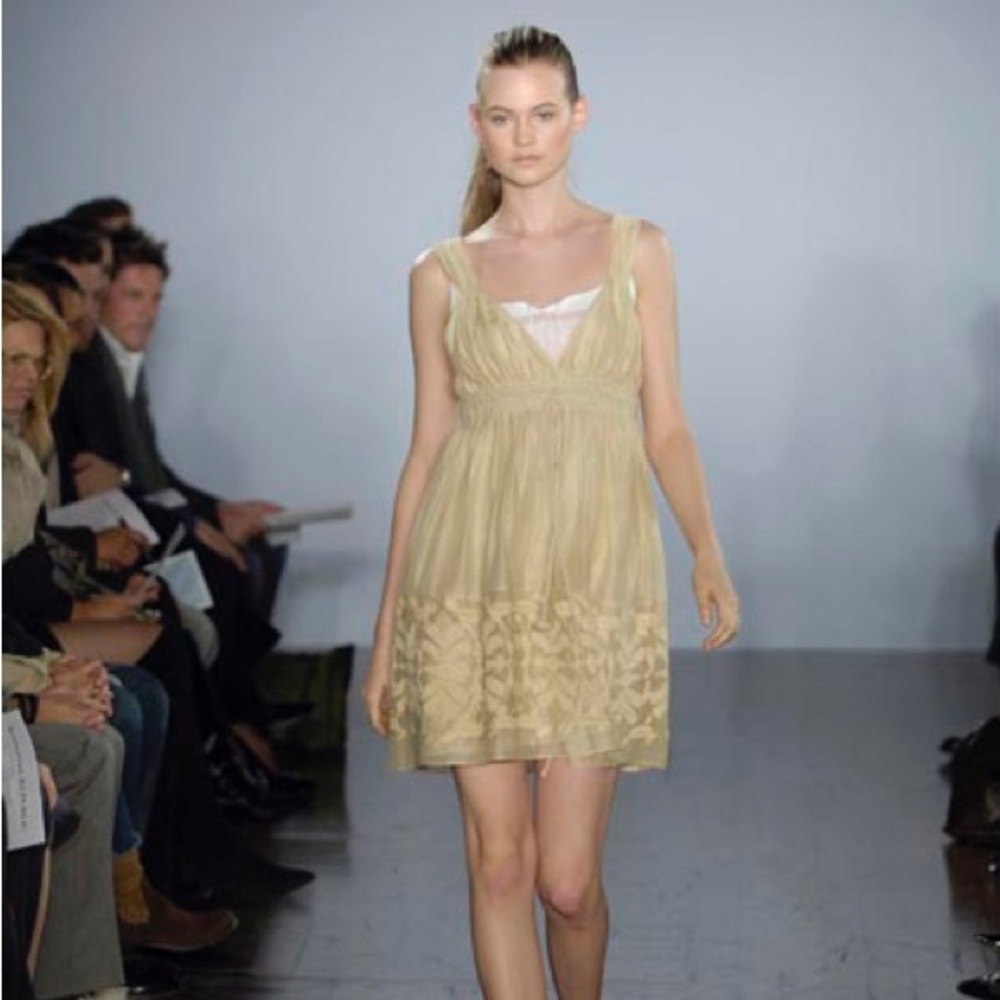 Banana Republic - Size 2 - Runway Collection - Women
Spring / Summer 2007 - Picture 7 of 14